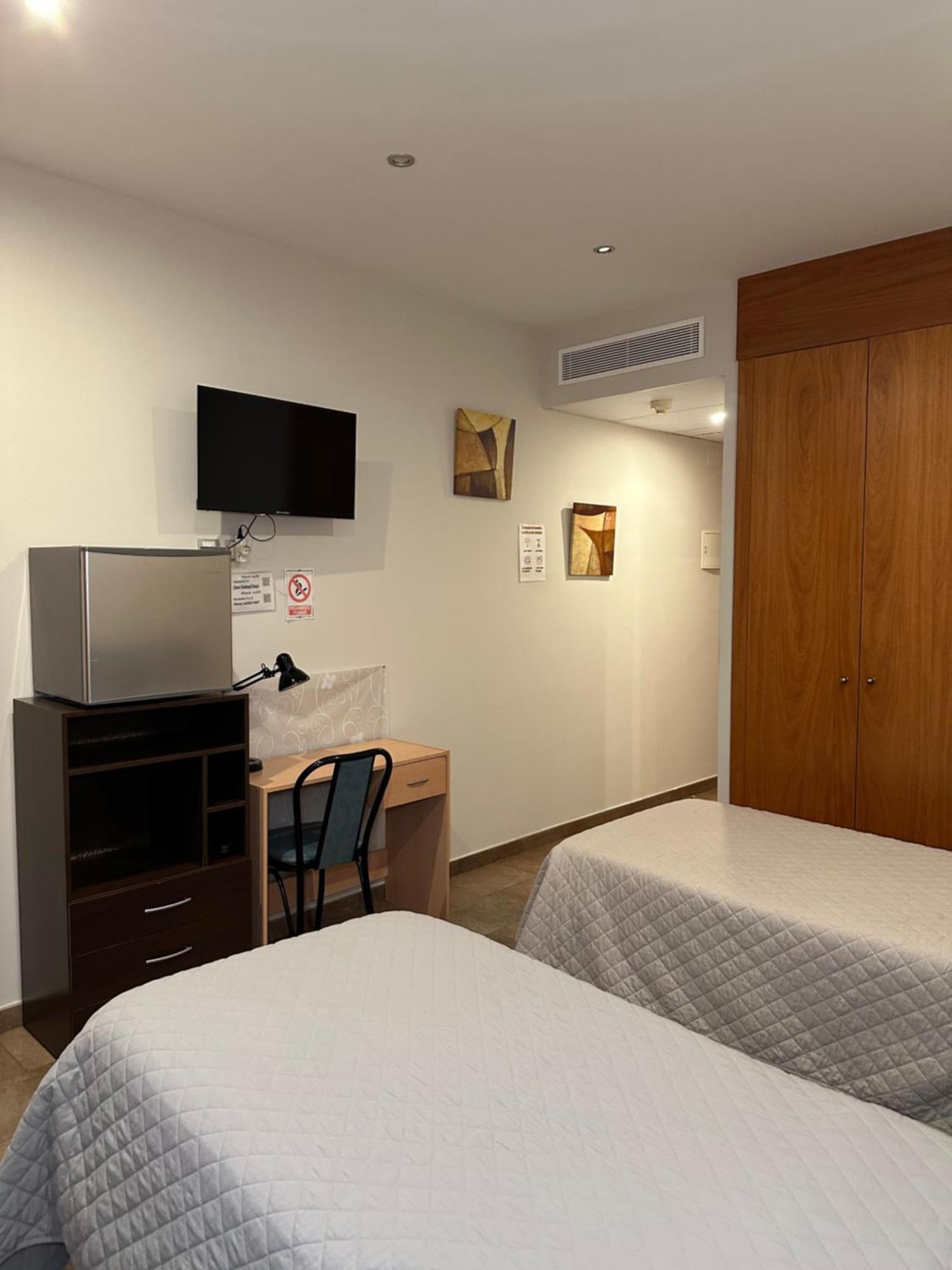 Hostal Venecia Monzón Eksteriør bilde
